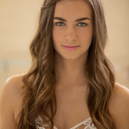 Naughty girlfriend lives her fantasy